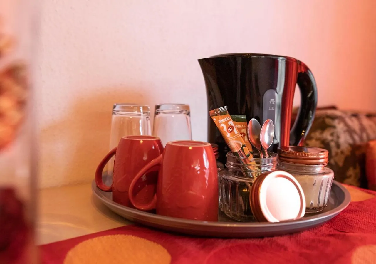 Πανσιόν Lyronne Guesthouse Shuttle And Tours Κέιπ Τάουν